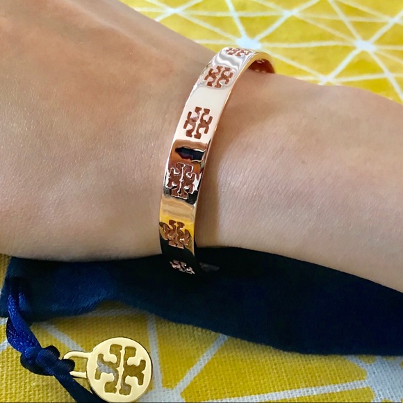 tory burch pierced t bangle